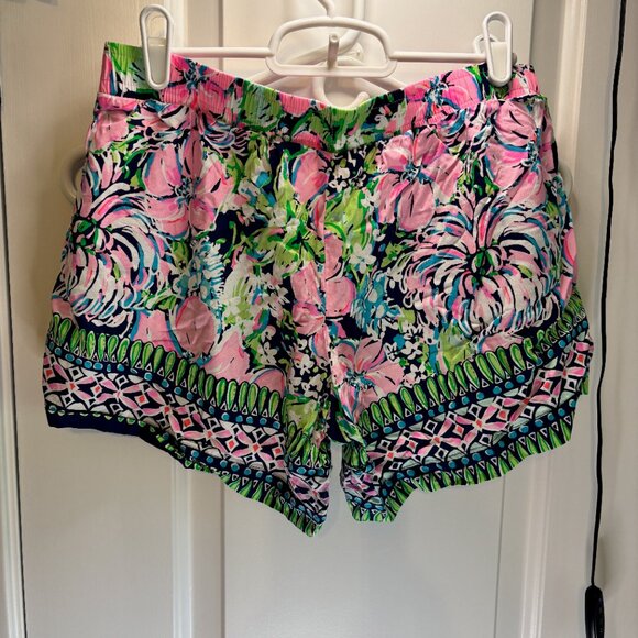 Pre-worn MINT Lilly Pulitzer Women's Size Small Floral Pattern Beach Shorts - Picture 9 of 11